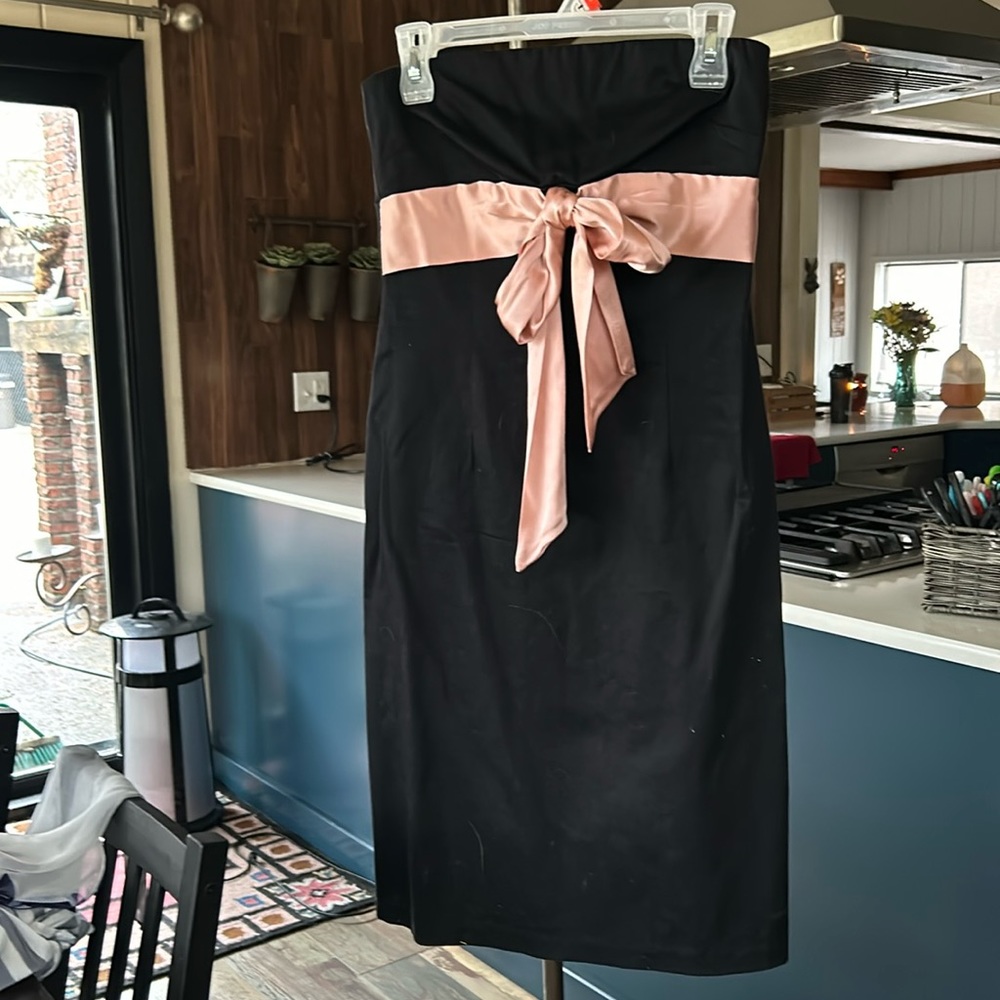 Adorable black strapless midi